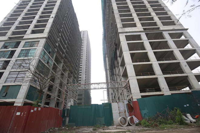 Hà Nội: Cư dân kêu cứu vì đóng tiền 3 năm chung cư vẫn ngổn ngang bê tông, sắt thép